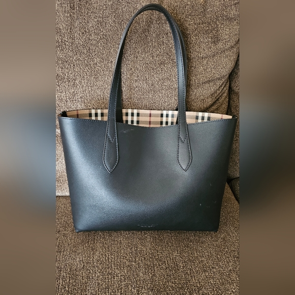 Burberry medium tote - Picture 2 of 16